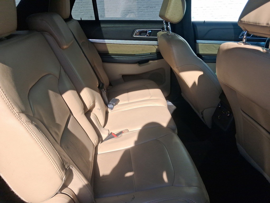 2017 Ford Explorer Image 9