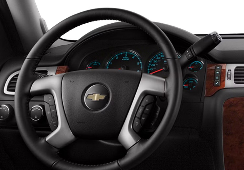 2014 Chevrolet Suburban Image 4