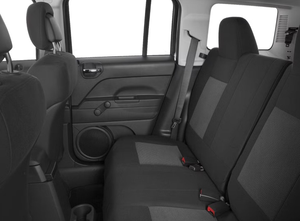 2016 Jeep Patriot Image 9