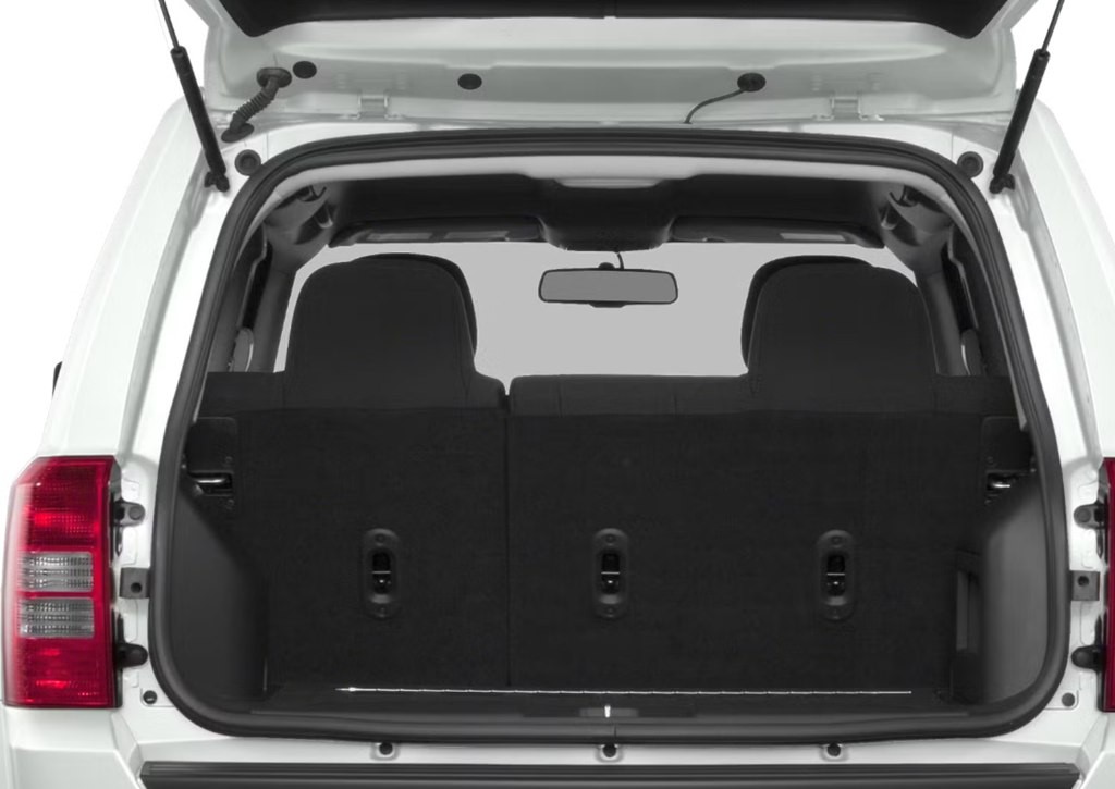 2016 Jeep Patriot Image 10