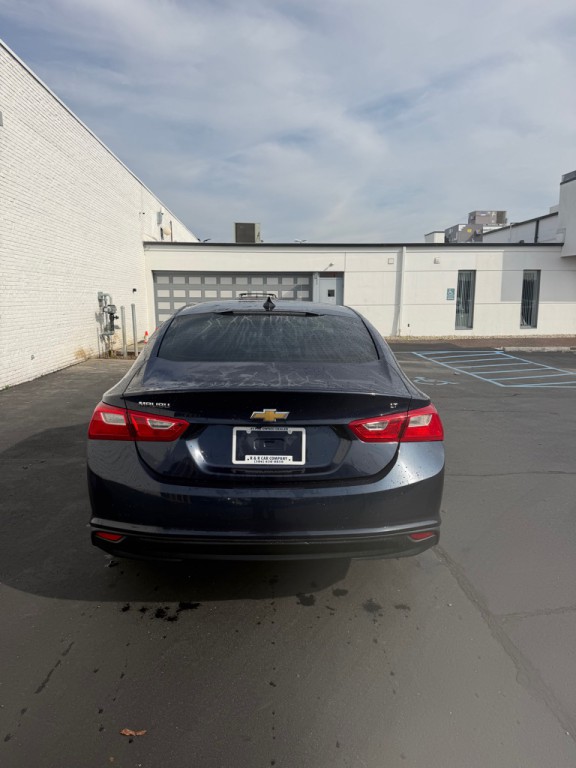 2017 Chevrolet Malibu Image 4