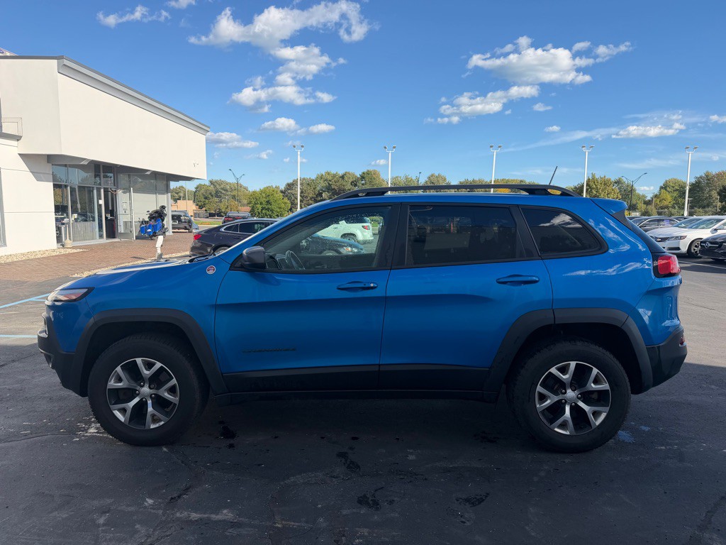 2018 Jeep Cherokee Image 2