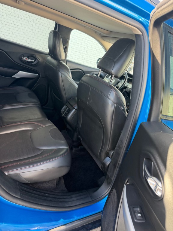 2018 Jeep Cherokee Image 10