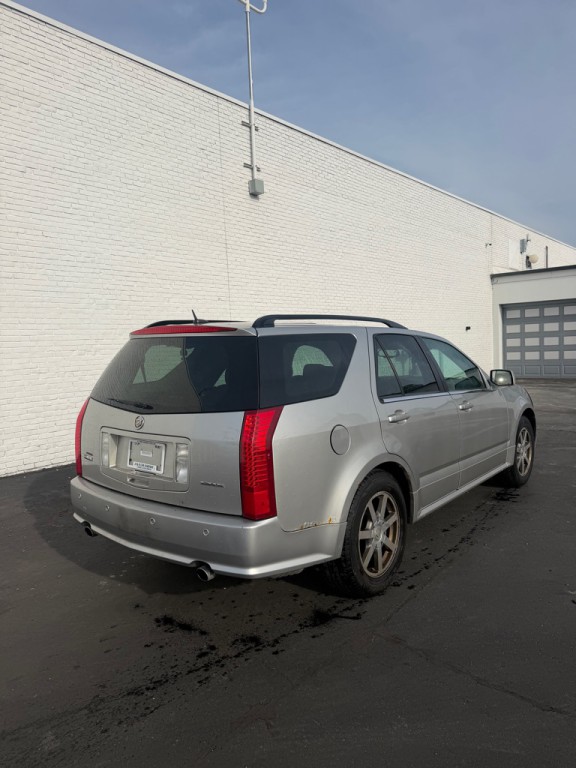 2004 Cadillac SRX Image 5