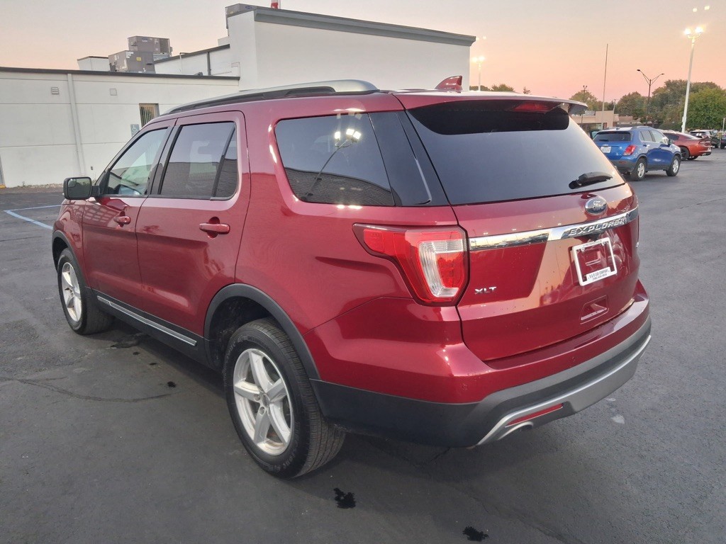 2016 Ford Explorer Image 3