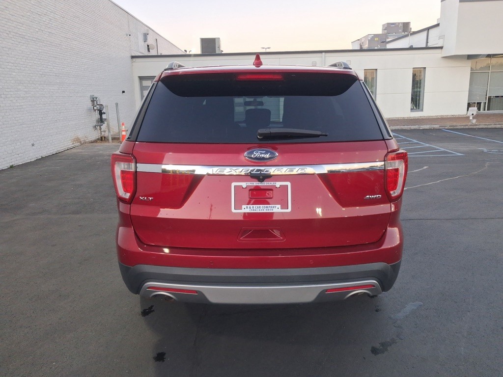 2016 Ford Explorer Image 4