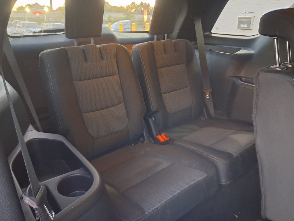 2016 Ford Explorer Image 11