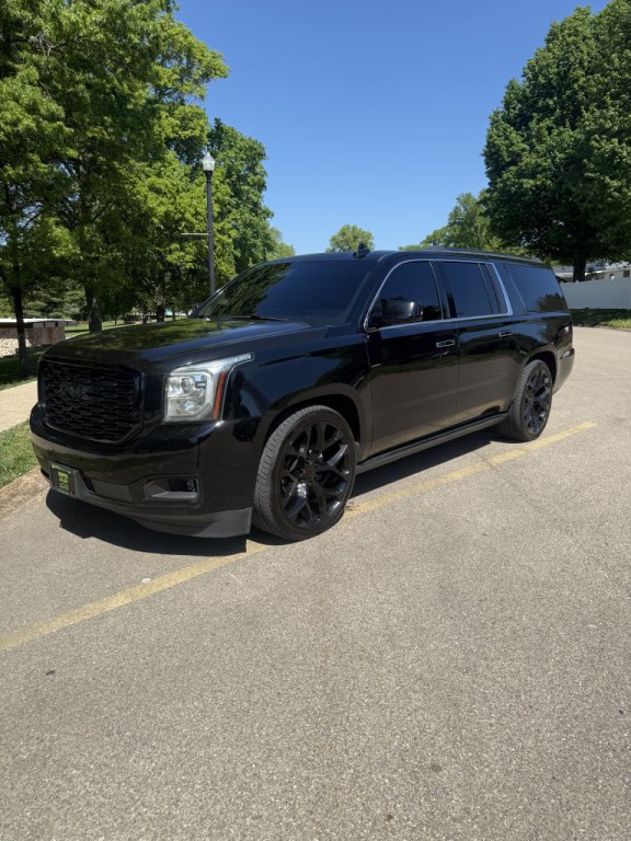 2015 GMC Yukon Image 1