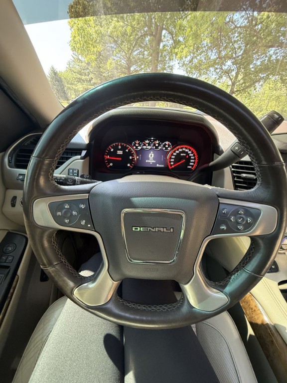 2015 GMC Yukon Image 18