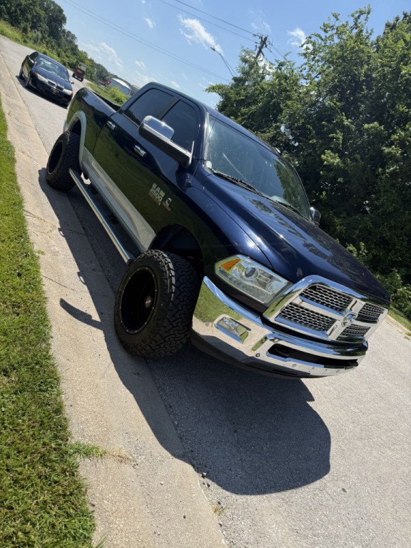 2016 RAM 2500 Image 3