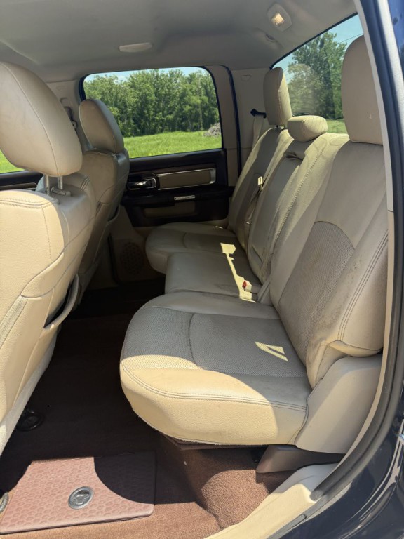 2016 RAM 2500 Image 12