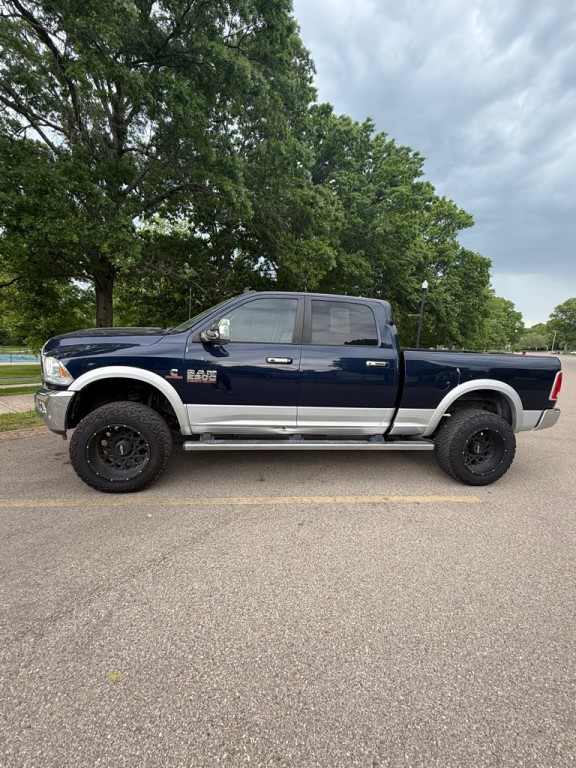 2016 RAM 2500 Image 2