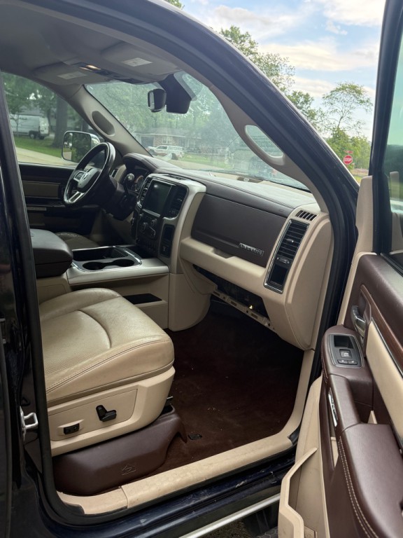 2016 RAM 2500 Image 9