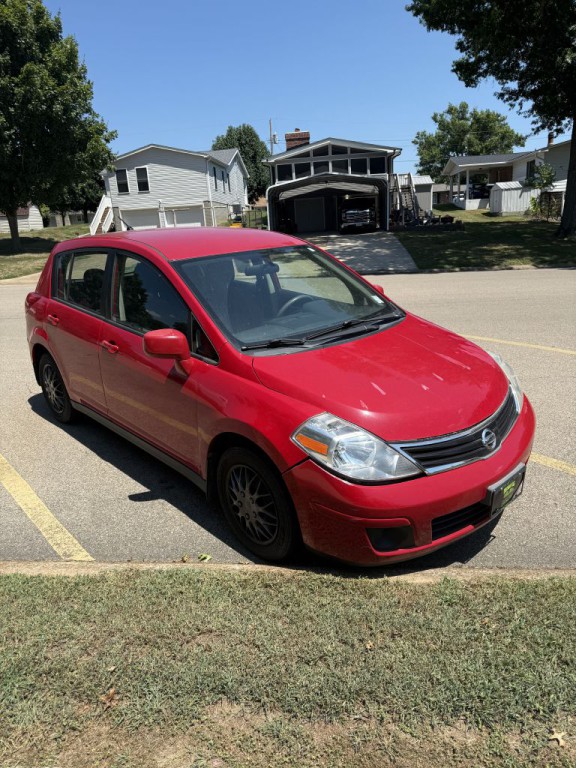 2010 Nissan Versa Image 3