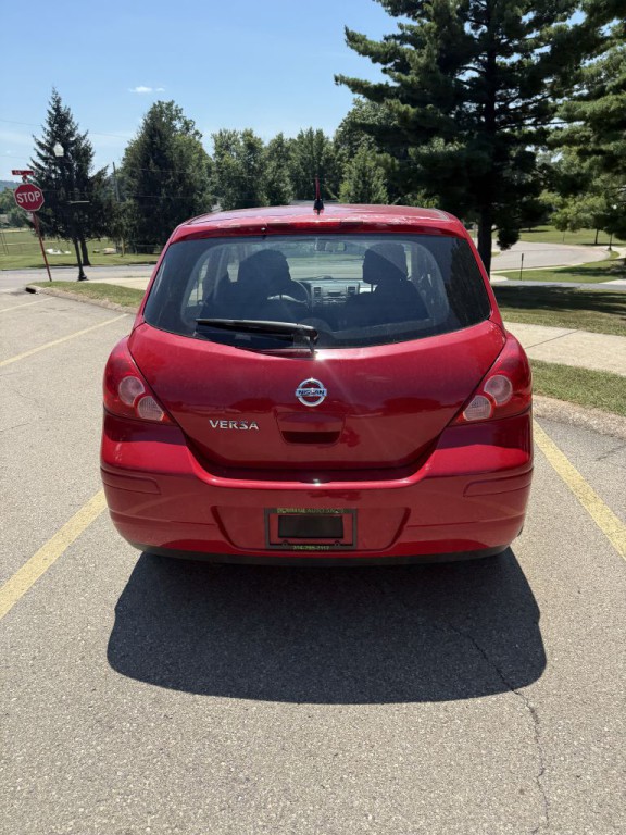 2010 Nissan Versa Image 6