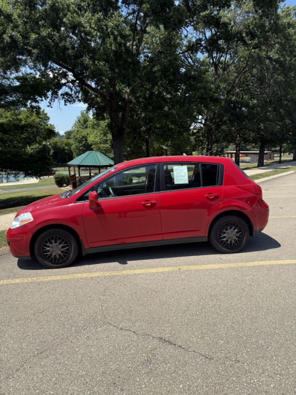 2010 Nissan Versa Image 8