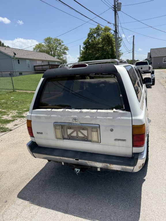 1994 Toyota 4Runner Image 6