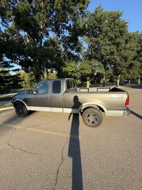 2003 Ford F-150 Image 8