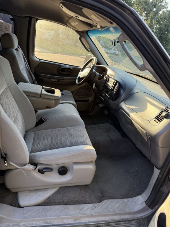 2003 Ford F-150 Image 11