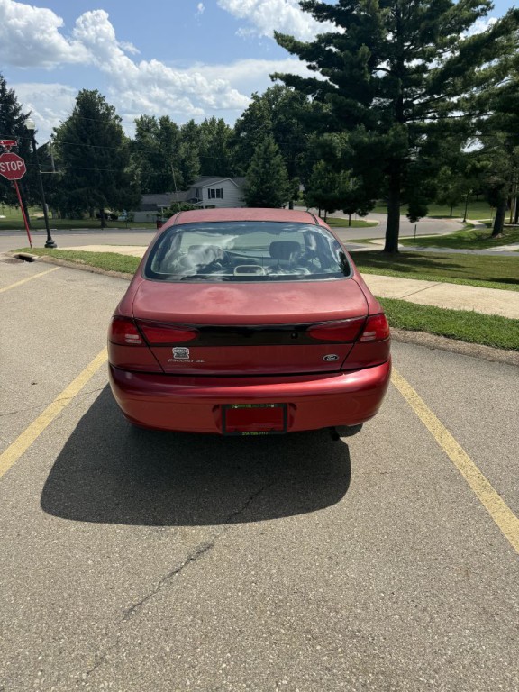 2001 Ford Escort Image 6