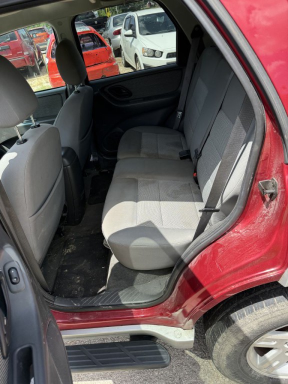 2007 Ford Escape Image 10