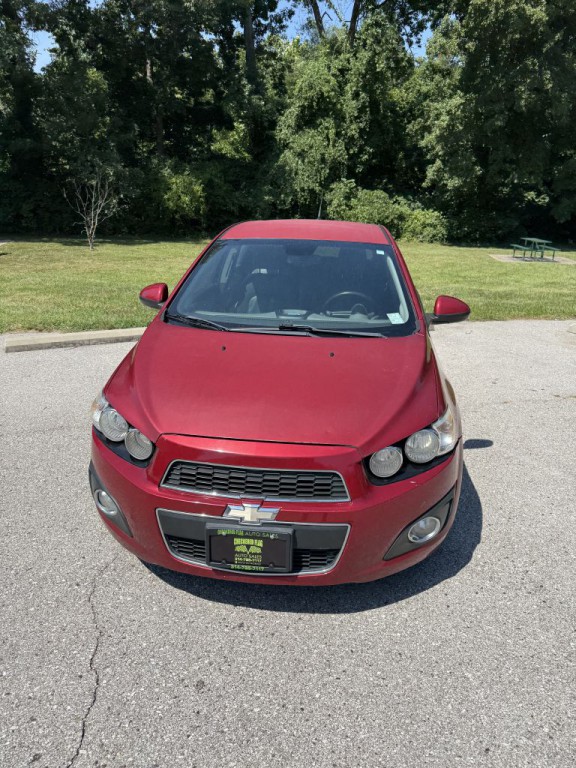 2013 Chevrolet Sonic Image 2