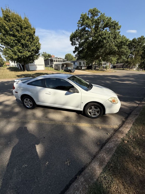 2009 Pontiac G5 Image 4