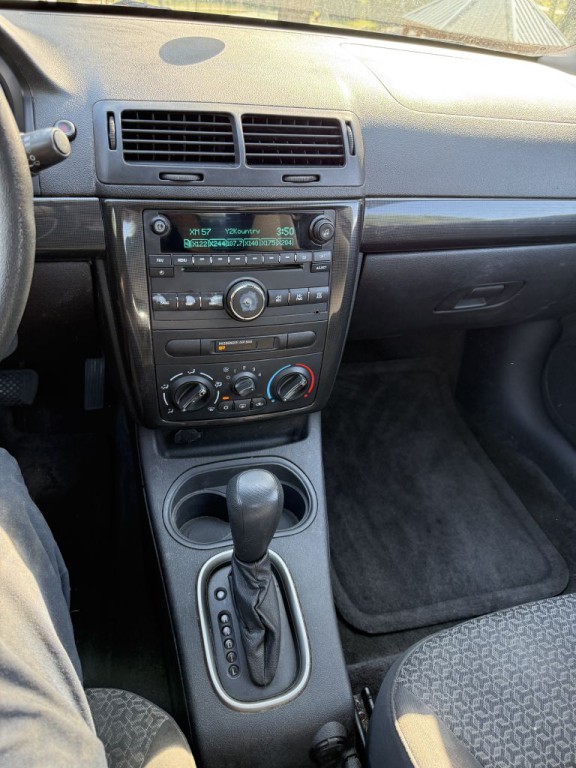2009 Pontiac G5 Image 13
