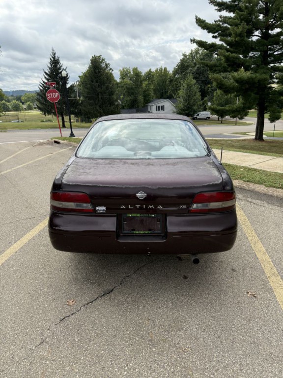 1997 Nissan Altima Image 6