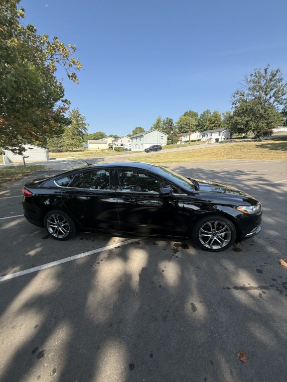 2017 Ford Fusion Image 4