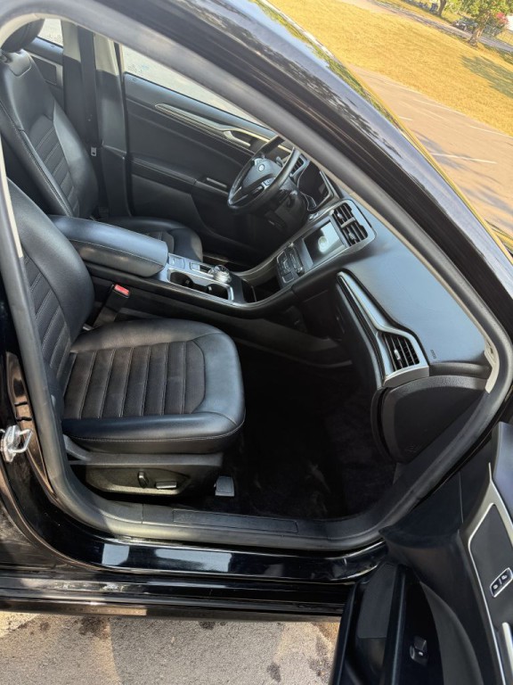 2017 Ford Fusion Image 13