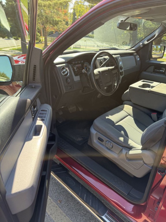 2014 Ford F-150 Image 9