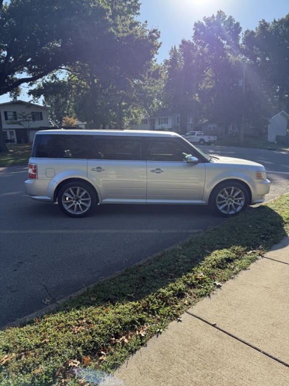 2011 Ford Flex Image 3