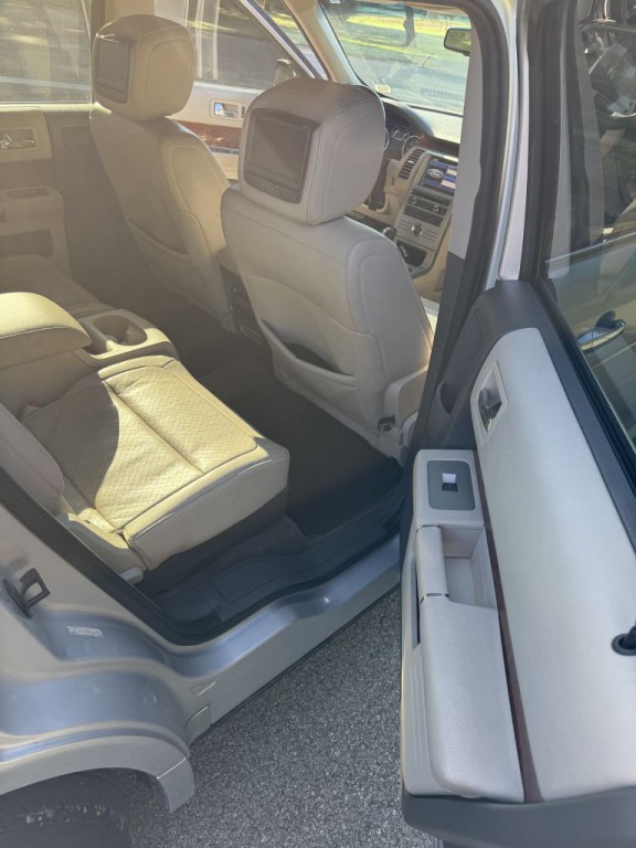 2011 Ford Flex Image 12