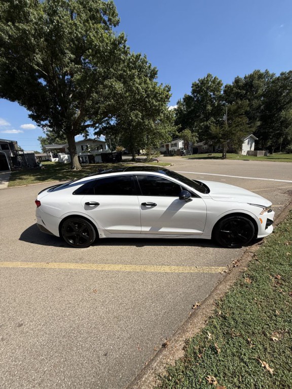 2023 Kia K5 Image 4