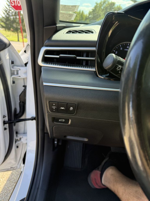 2023 Kia K5 Image 22