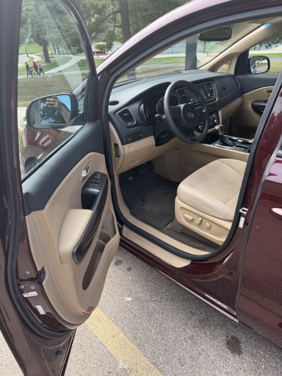 2019 Kia Sedona Image 9