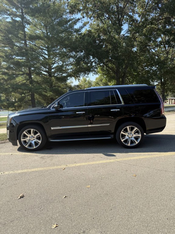 2016 Cadillac Escalade Image 8