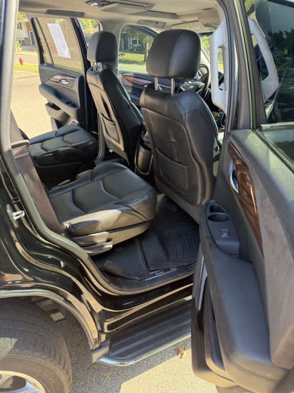 2016 Cadillac Escalade Image 13