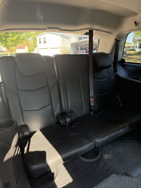 2016 Cadillac Escalade Image 14