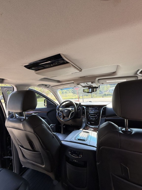 2016 Cadillac Escalade Image 15