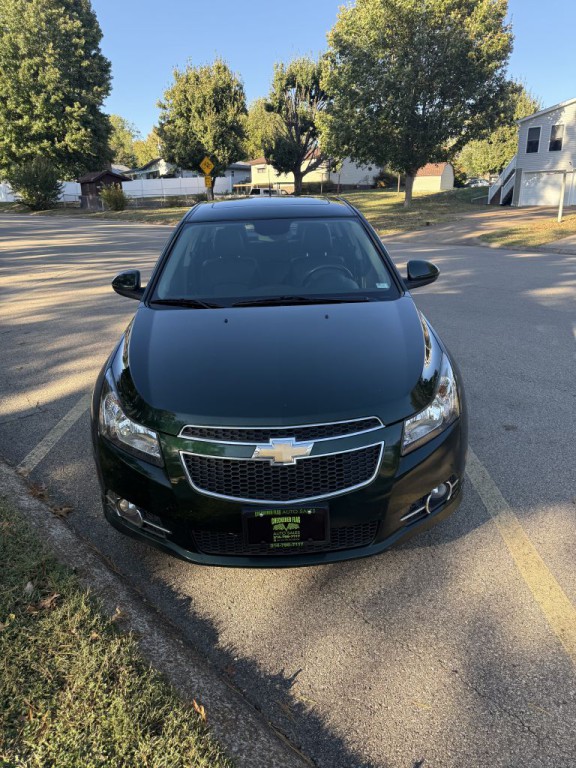 2014 Chevrolet Cruze Image 2
