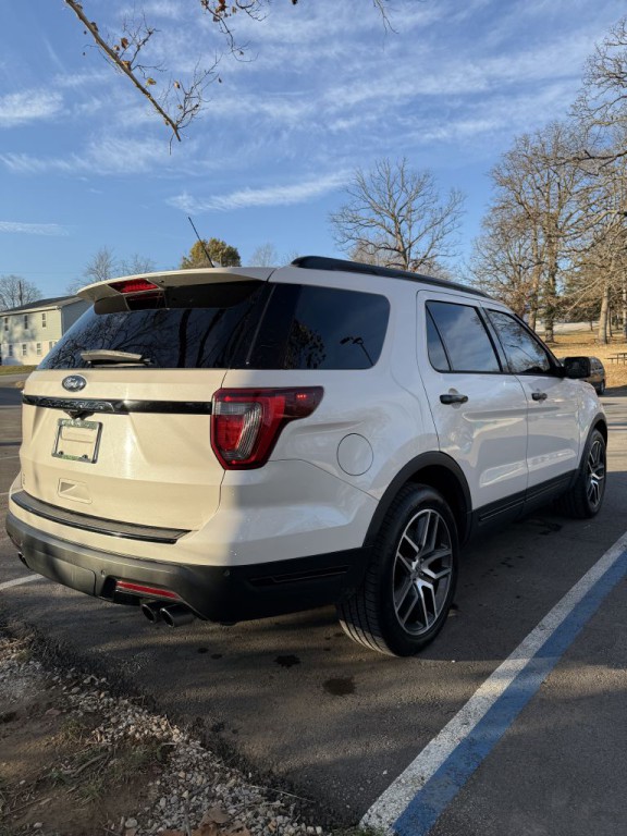 2018 Ford Explorer Image 6