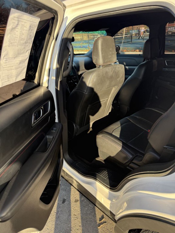 2018 Ford Explorer Image 10