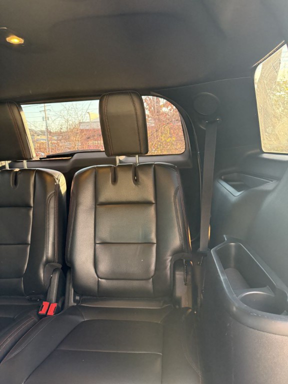 2018 Ford Explorer Image 11