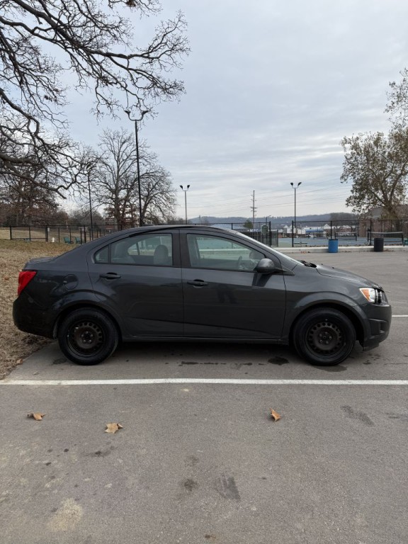 2014 Chevrolet Sonic Image 6