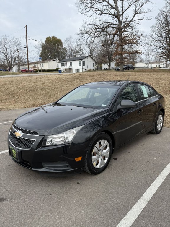 2012 Chevrolet Cruze Image 2