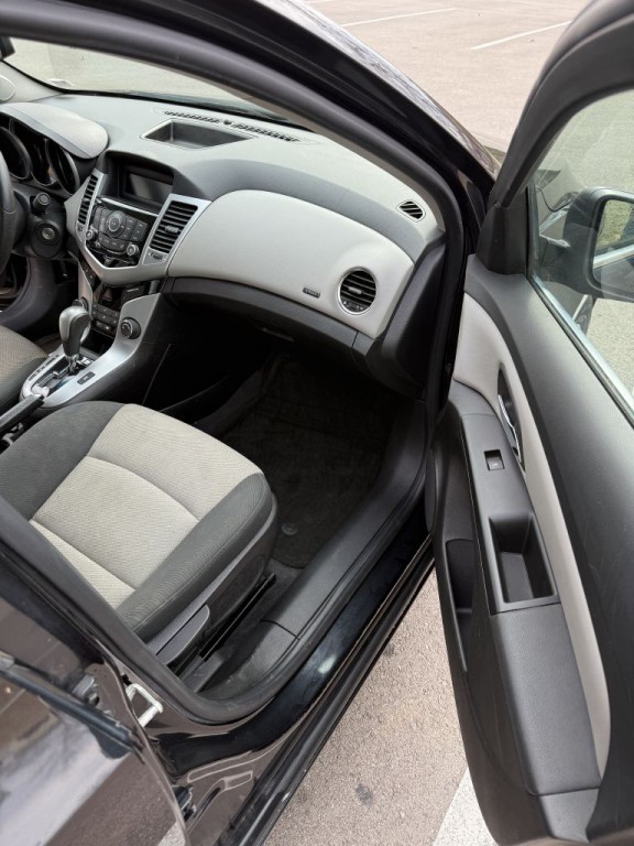 2012 Chevrolet Cruze Image 13