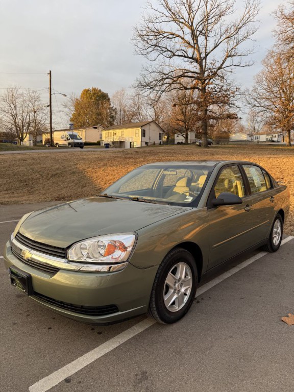 2004 Chevrolet Malibu Image 2