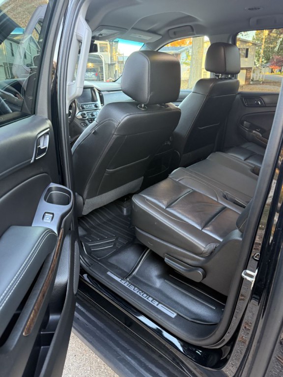 2018 Chevrolet Suburban Image 9